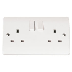 13A 2 Gang Socket Outlet DP Switched